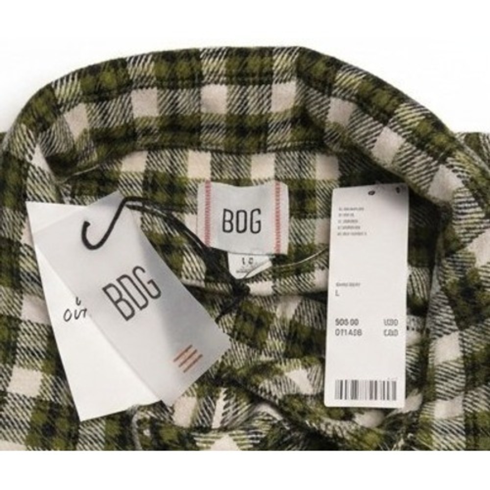 NWT BDG Womens Cropped Button Down Shirt Large Green Plaid Heavy Flannel Shacket - Picture 2 of 2